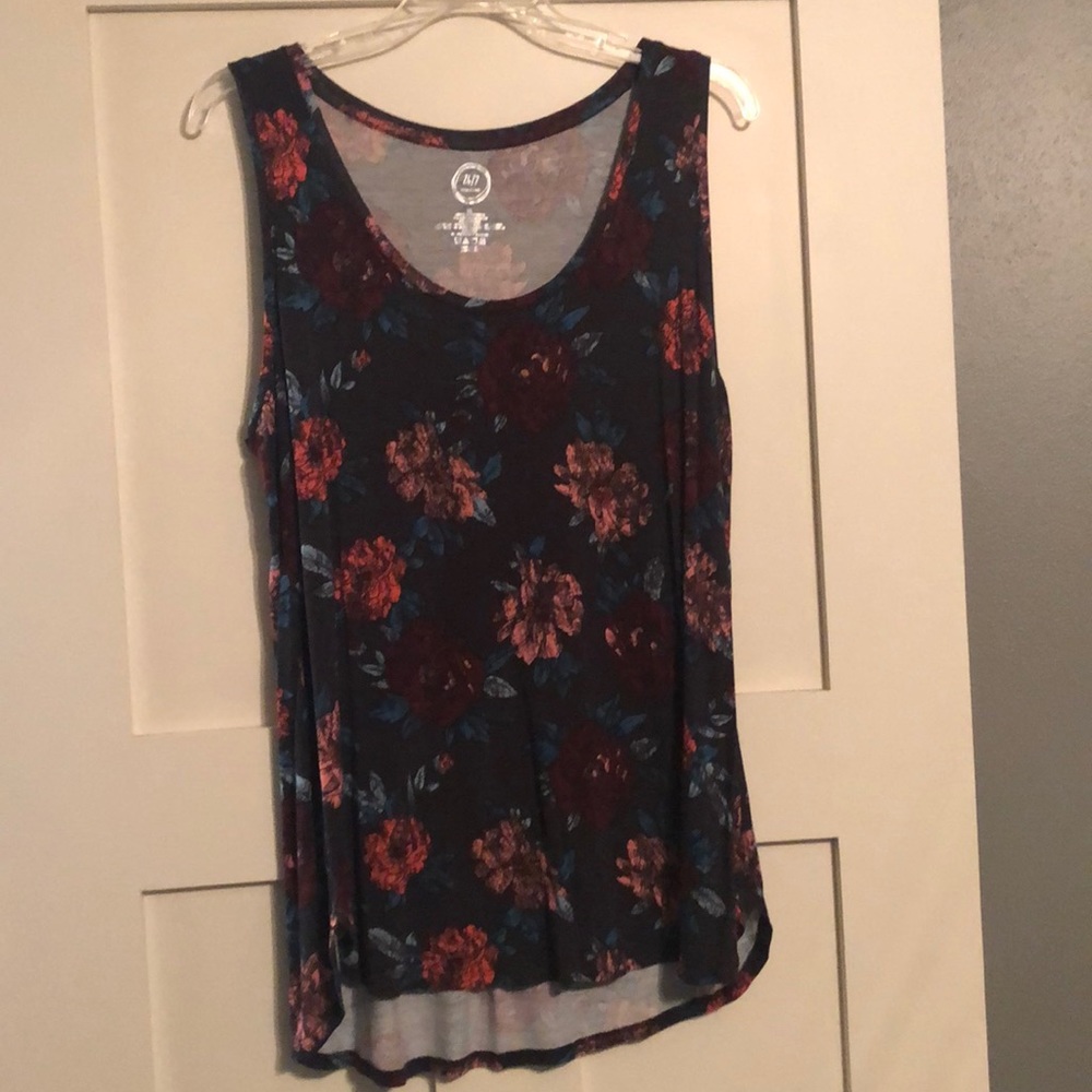 Women’s Maurices top